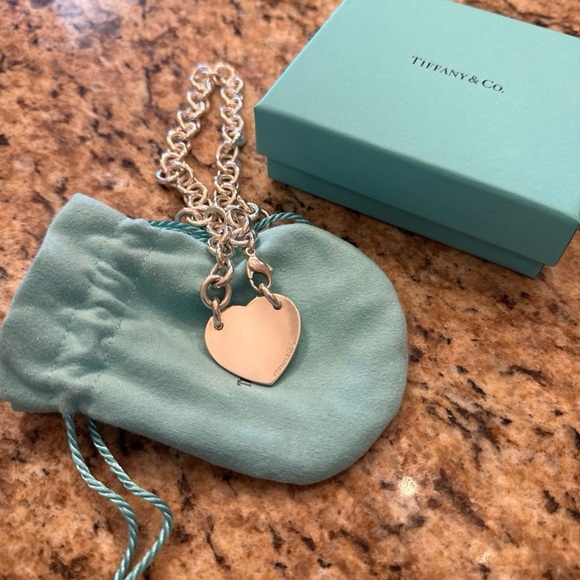 Return to Tiffany Heart Tag necklace - Picture 2 of 4